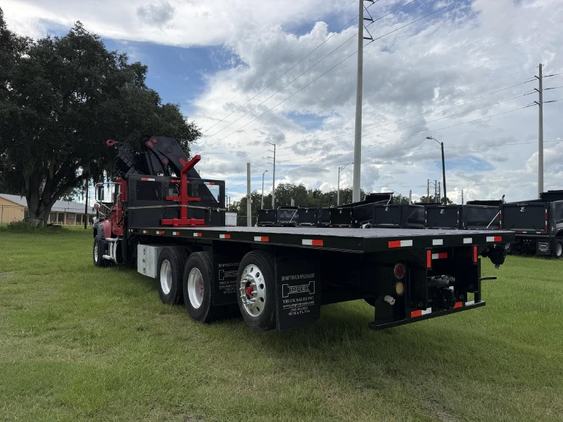 2017 MACK GU713