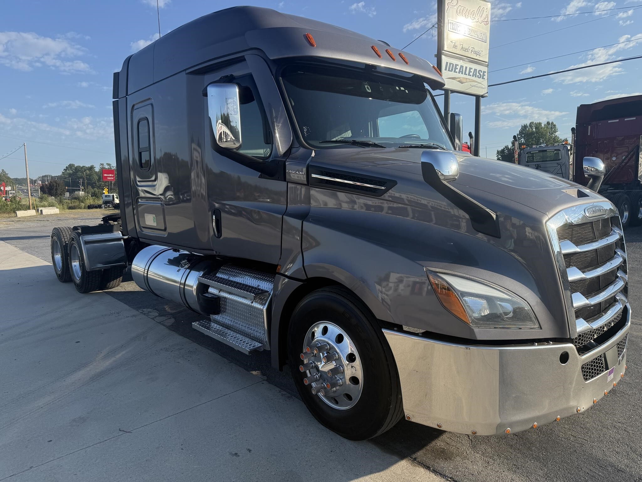 2023 FREIGHTLINER CASCADIA 126 in Lynchburg, VA