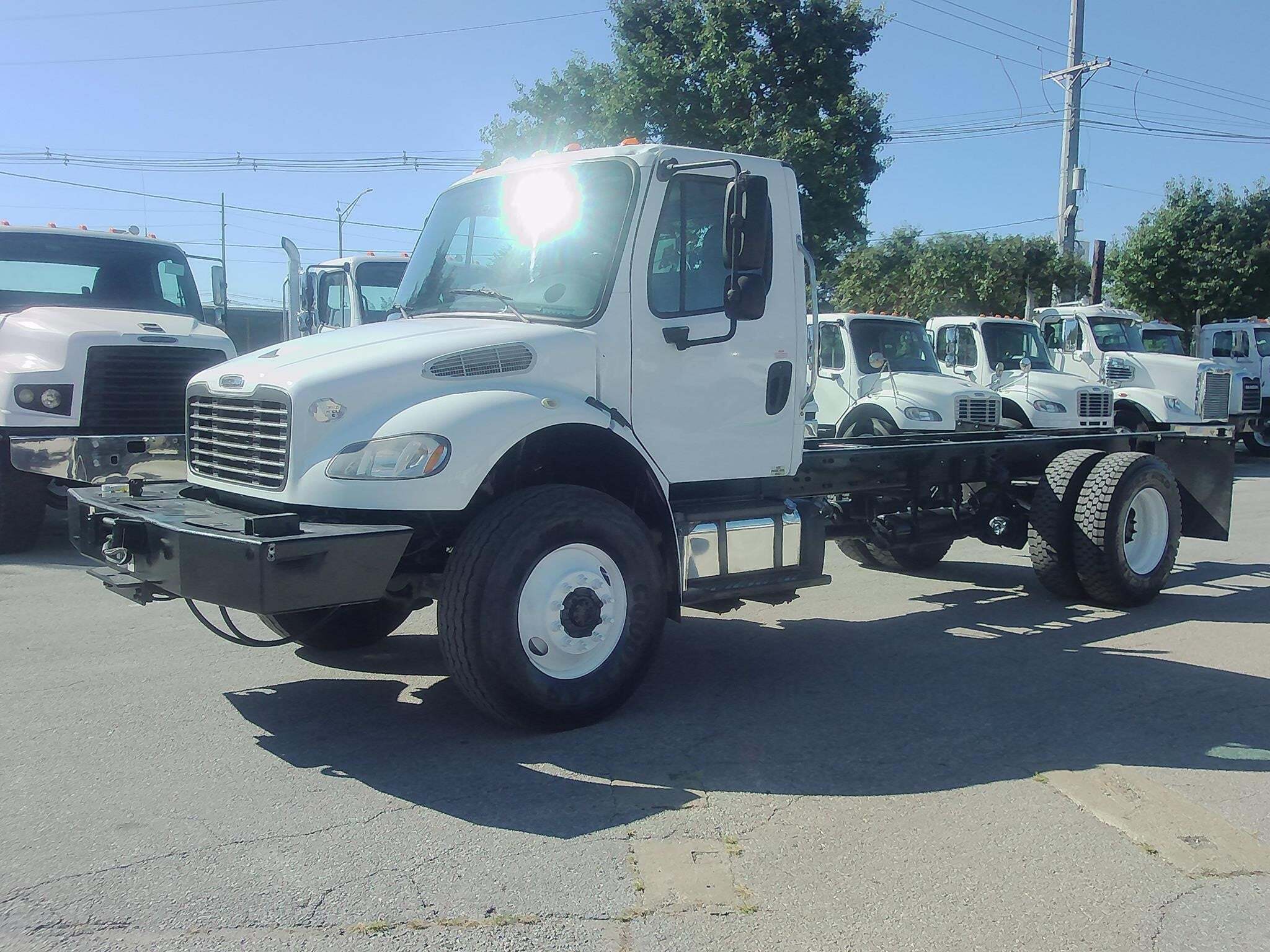 2017 FREIGHTLINER BUSINESS CLASS M2 106 in Kansas City, KS