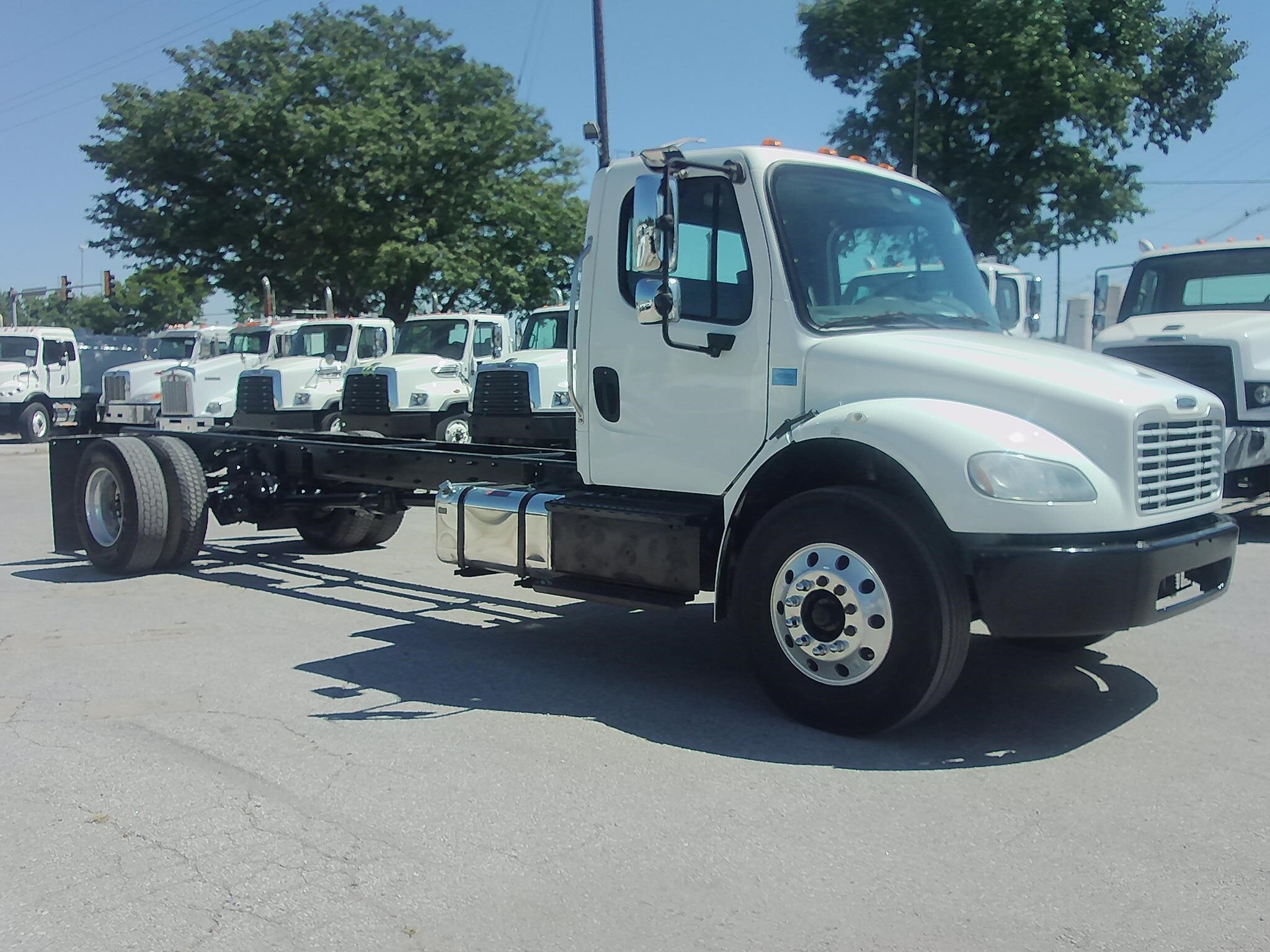 2016 FREIGHTLINER BUSINESS CLASS M2 106 in Kansas City, KS