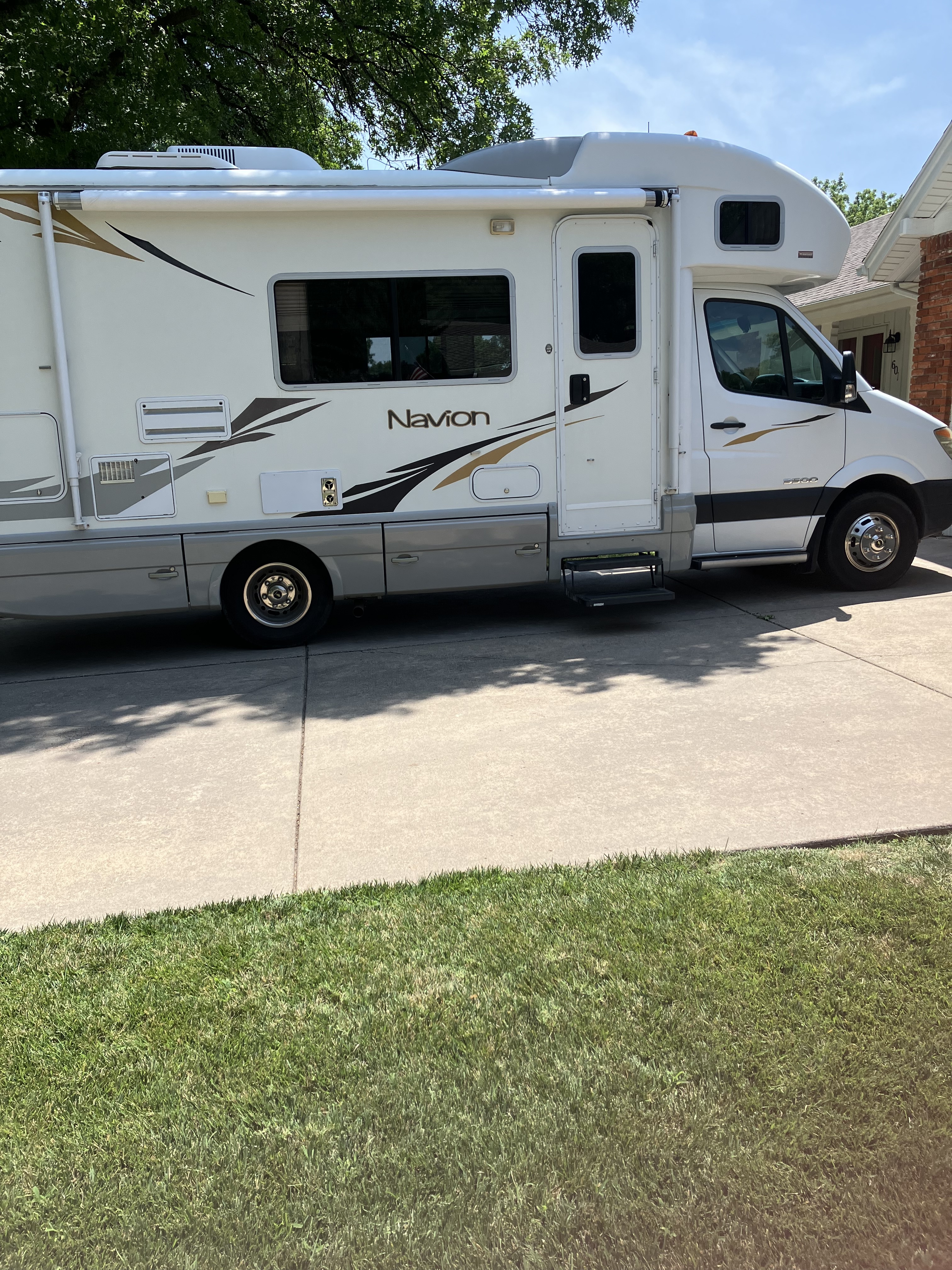 2008 Itasca NAVION 24H in wichita KS
