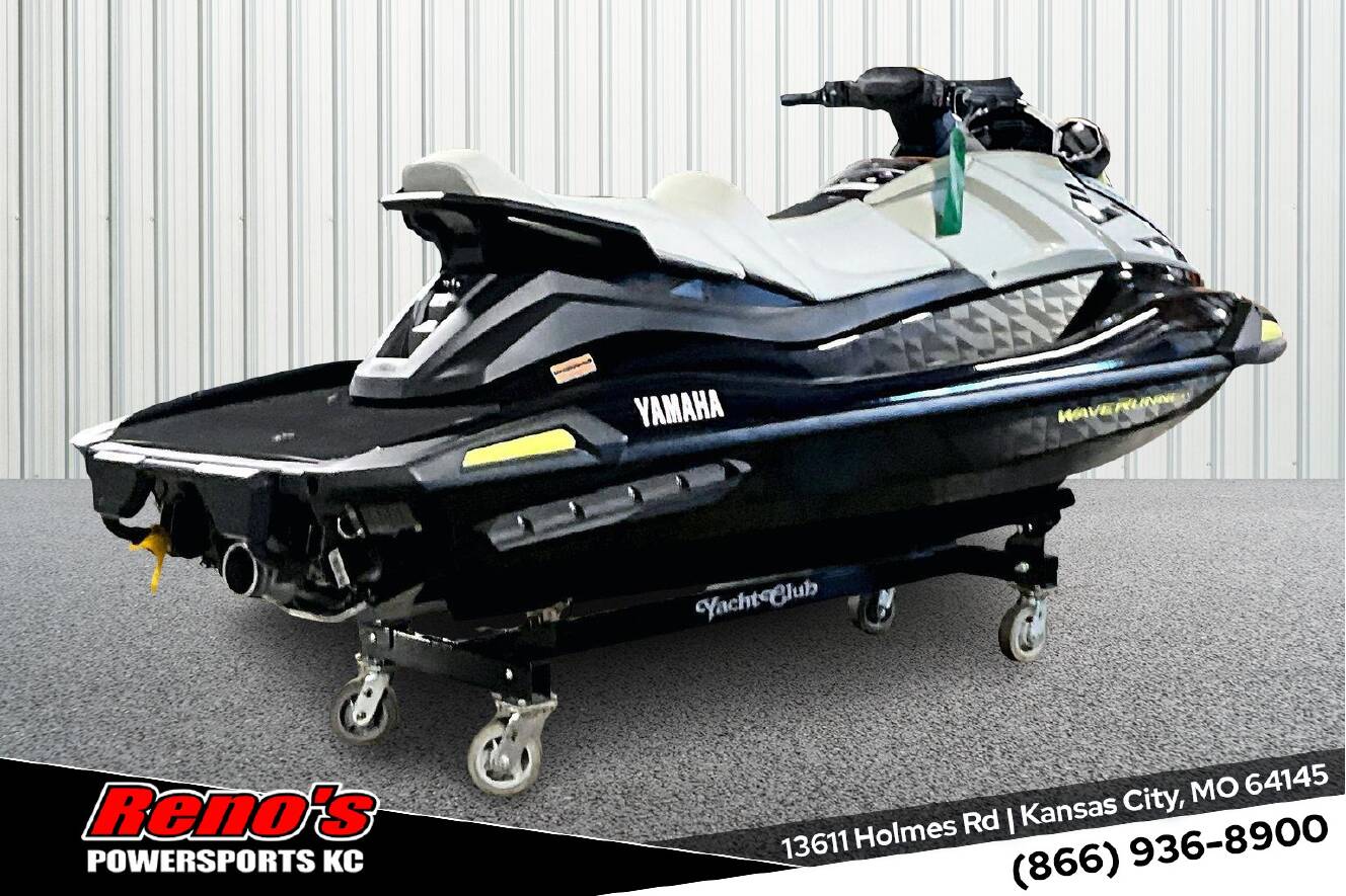 A photo of this 2026 Yamaha Waverunner Vx