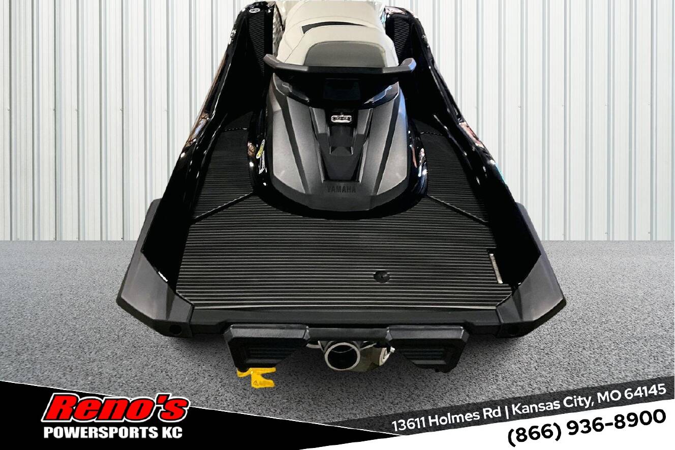 A photo of this 2026 Yamaha Waverunner Vx