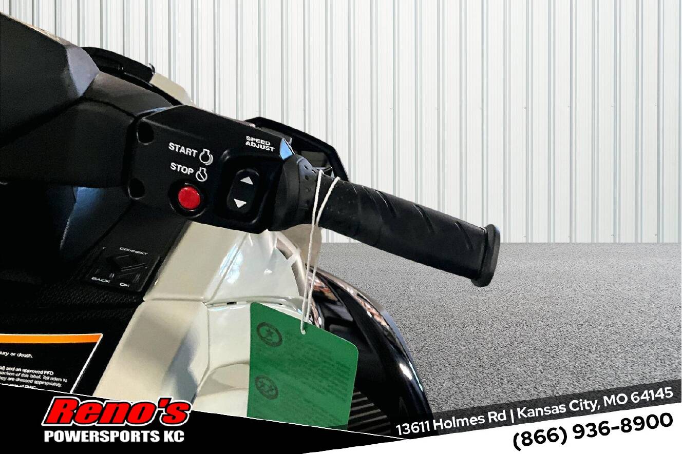 A photo of this 2026 Yamaha Waverunner Vx