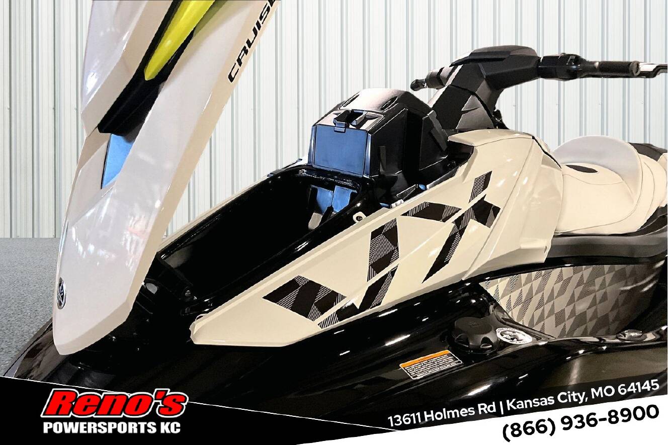 A photo of this 2026 Yamaha Waverunner Vx