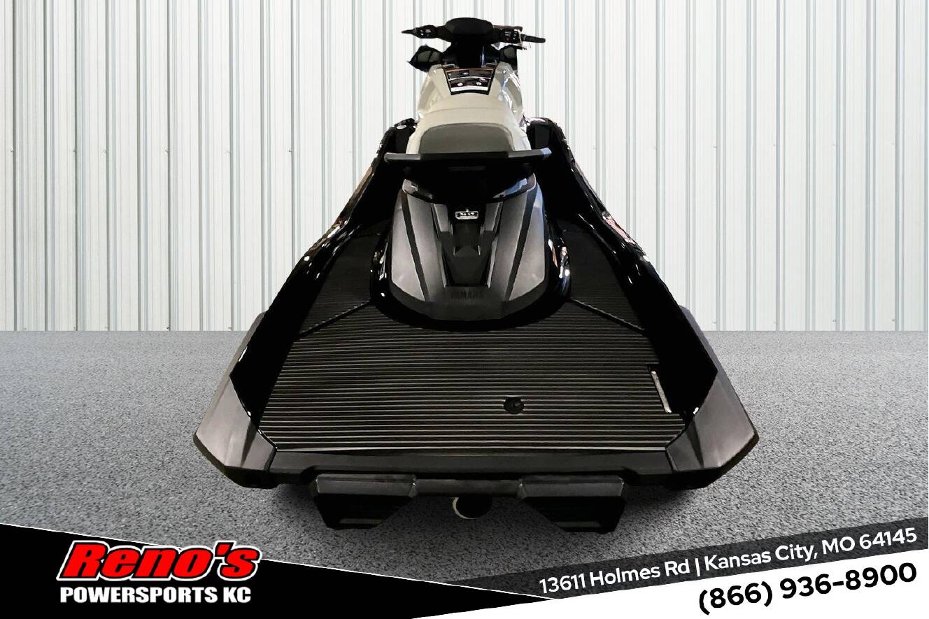 A photo of this 2026 Yamaha Waverunner Vx