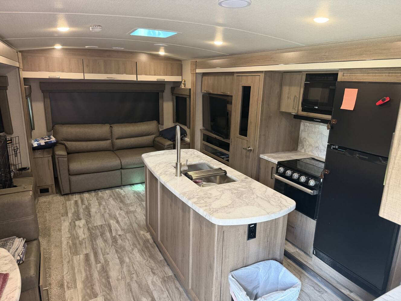 A photo of this 2022 Grand Design IMAGINE 2970RL