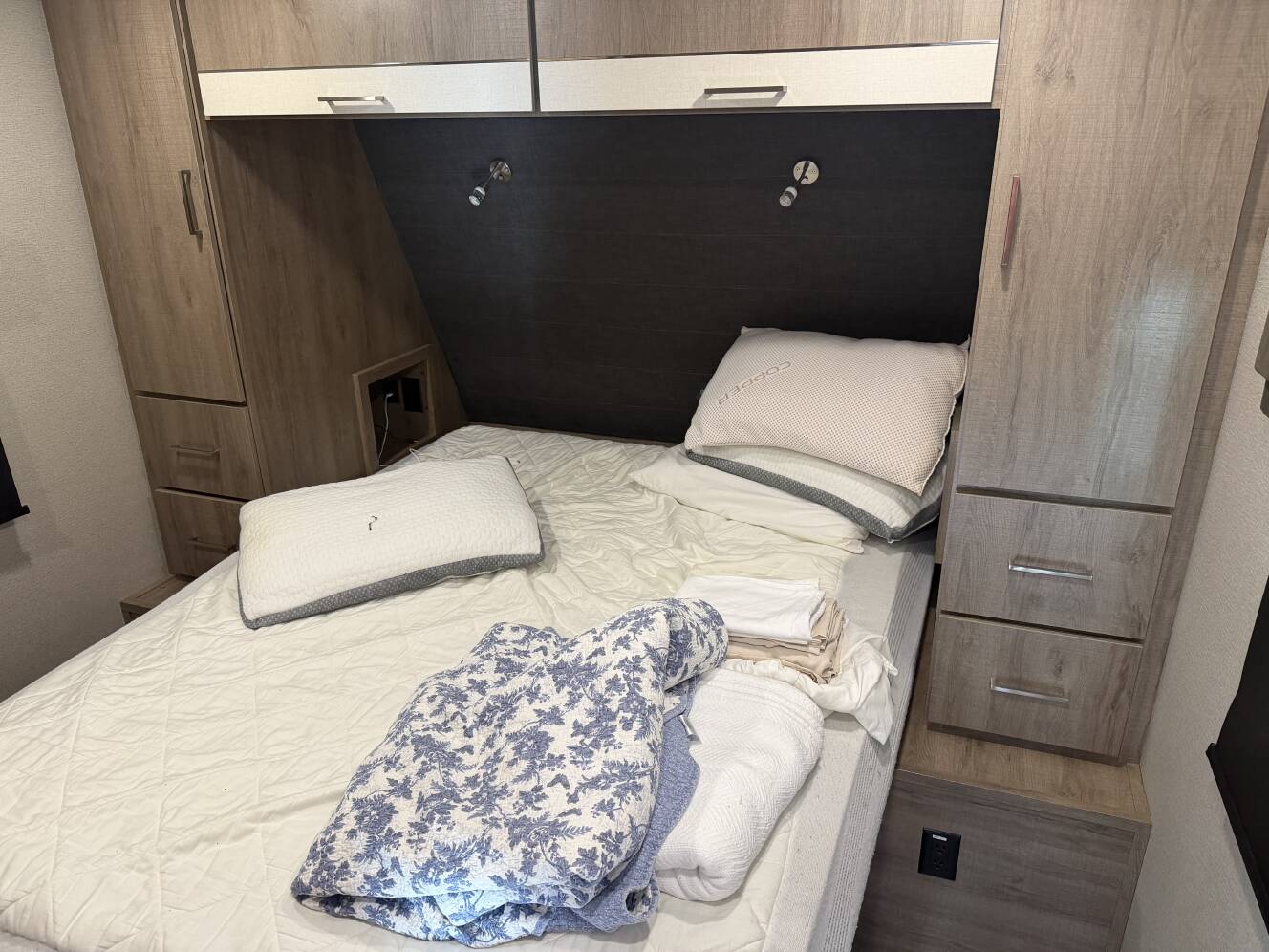 A photo of this 2022 Grand Design IMAGINE 2970RL