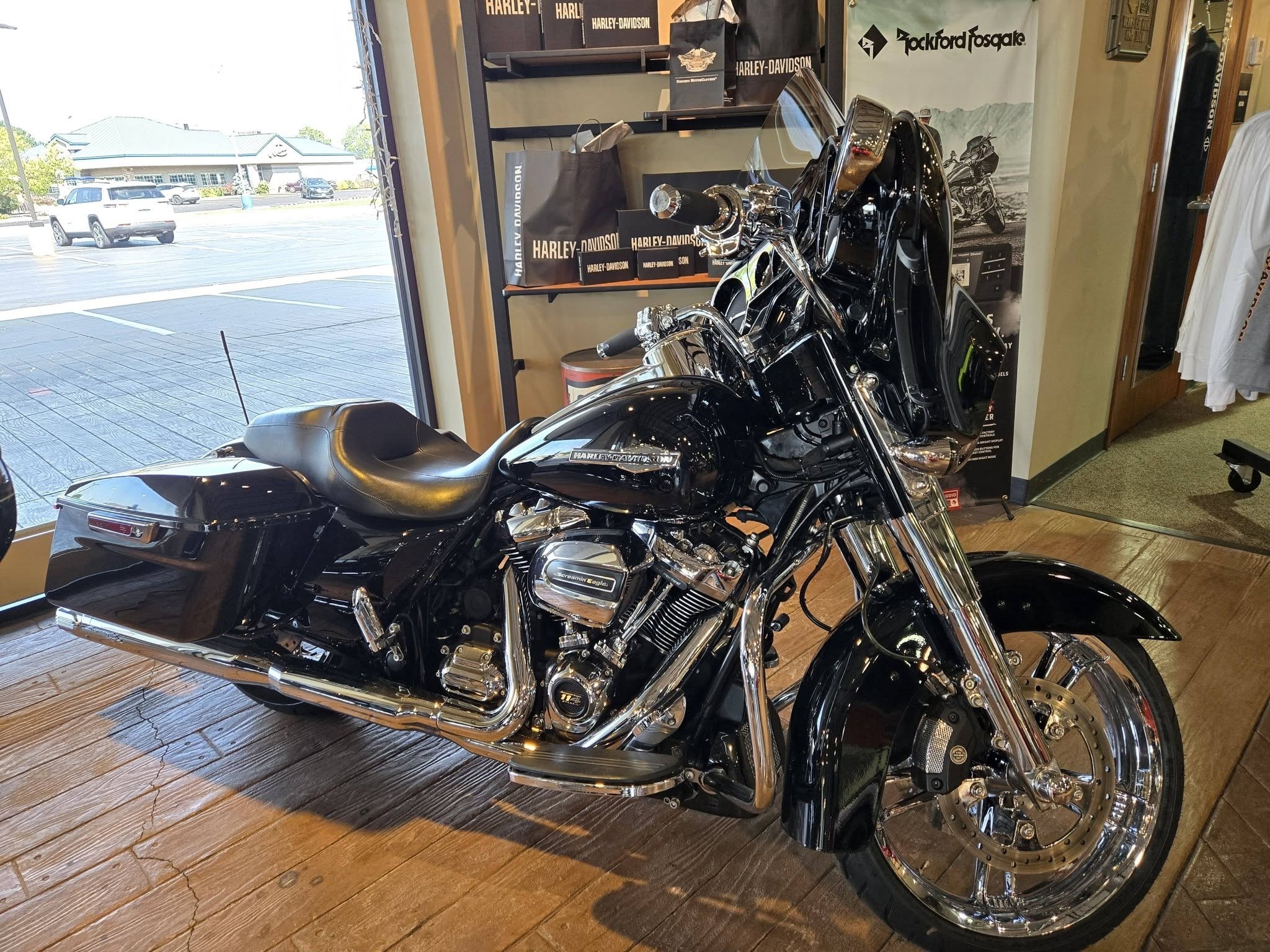 2021 Harley-Davidson Street Glide® in Rock Falls, IL