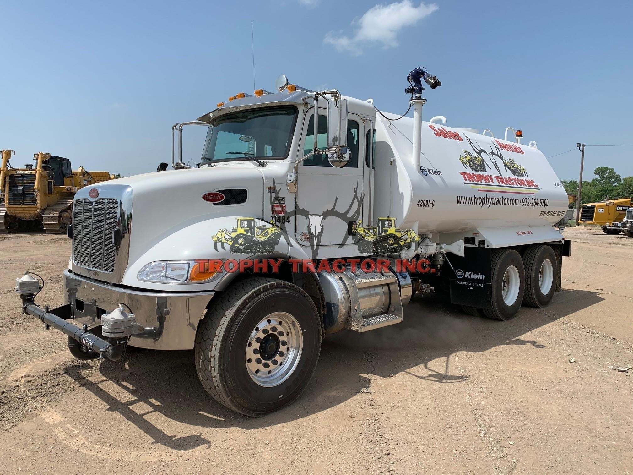 2020 PETERBILT 348 in Burleson, TX