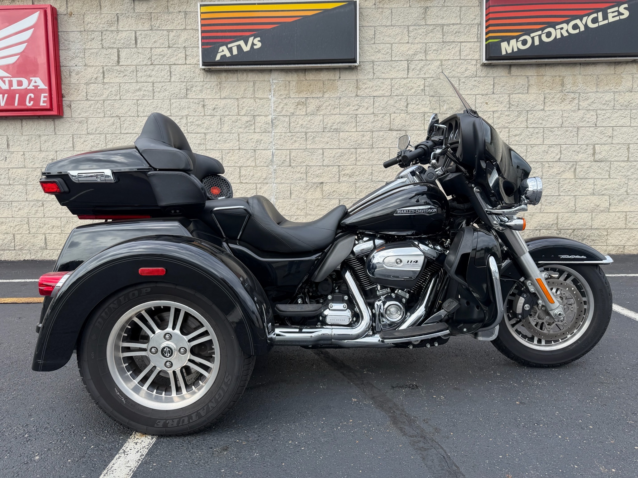 2021 Harley-Davidson Tri Glide® Ultra ULTRA CLASSIC in Massillon, OH