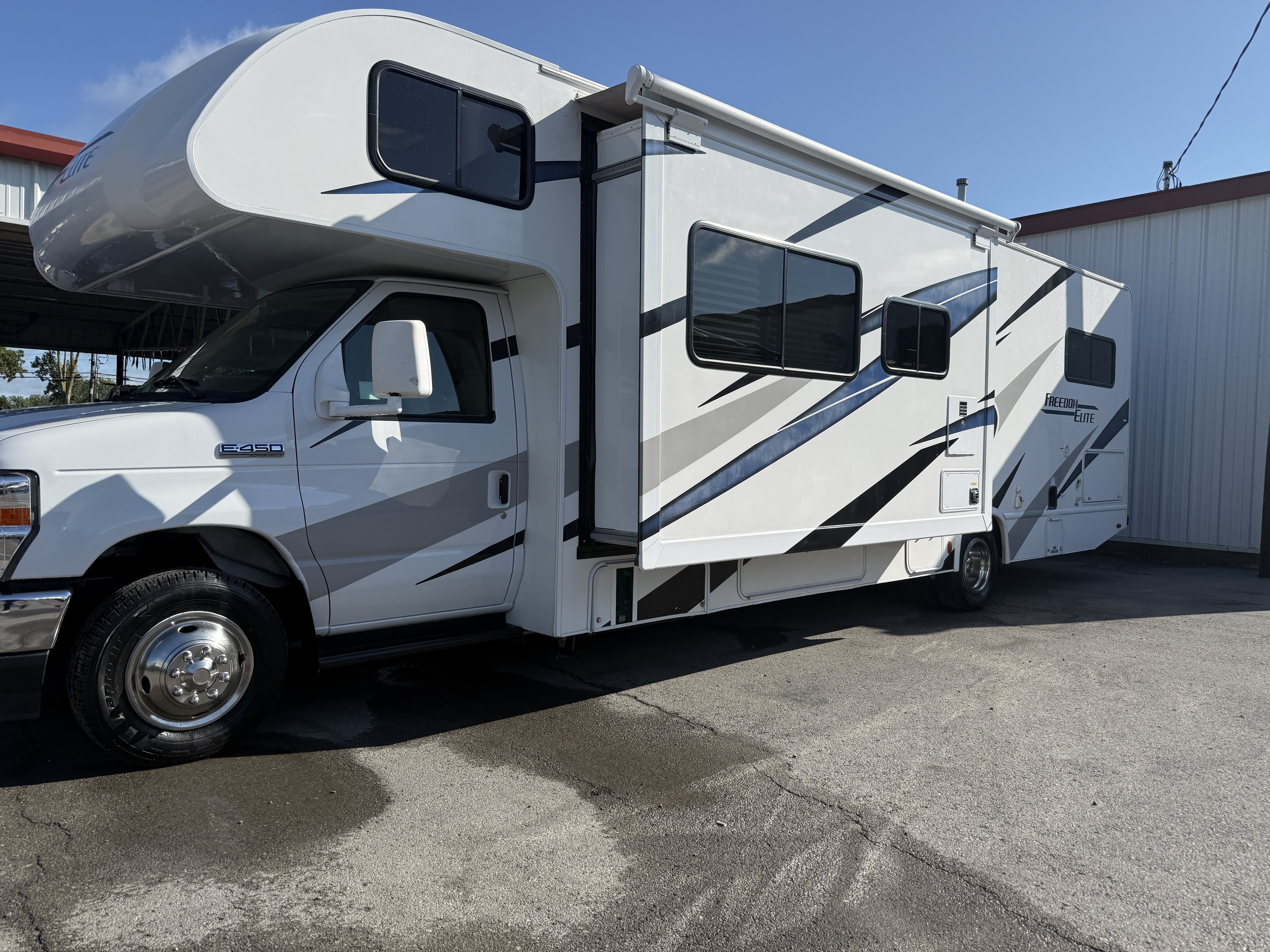 2022 Thor Motor Coach FREEDOM ELITE 30FE in findlay OH