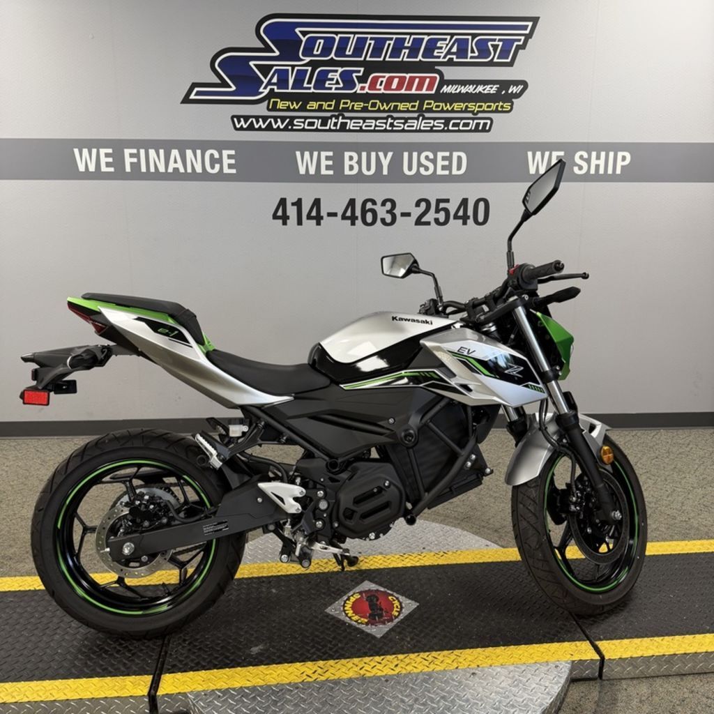 2024 Kawasaki Z e-1 ABS ABS in Milwaukee, WI