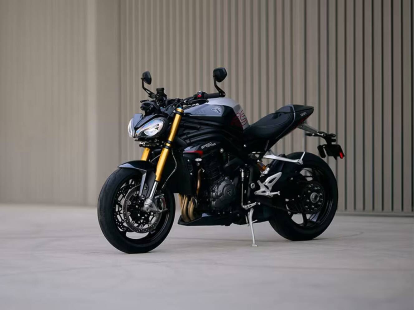 A photo of this 2025 Triumph Speed Triple 1200 RS