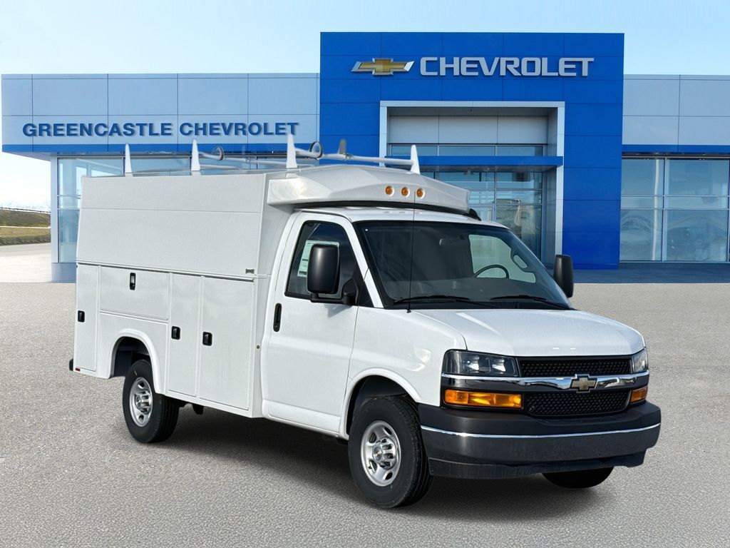 2025 CHEVROLET Express 3500 in Greencastle, PA