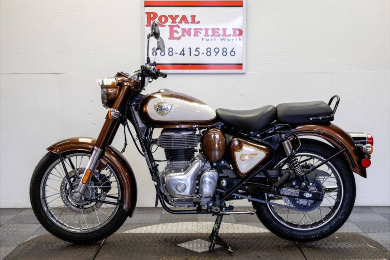 A photo of this 2027 Royal Enfield CLASSIC 350 ABS