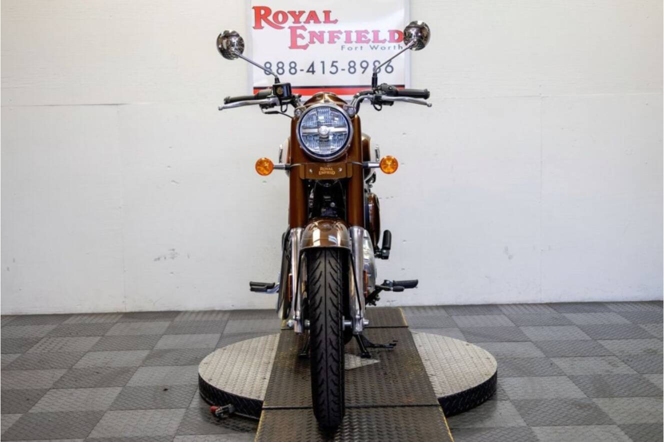 A photo of this 2027 Royal Enfield CLASSIC 350 ABS