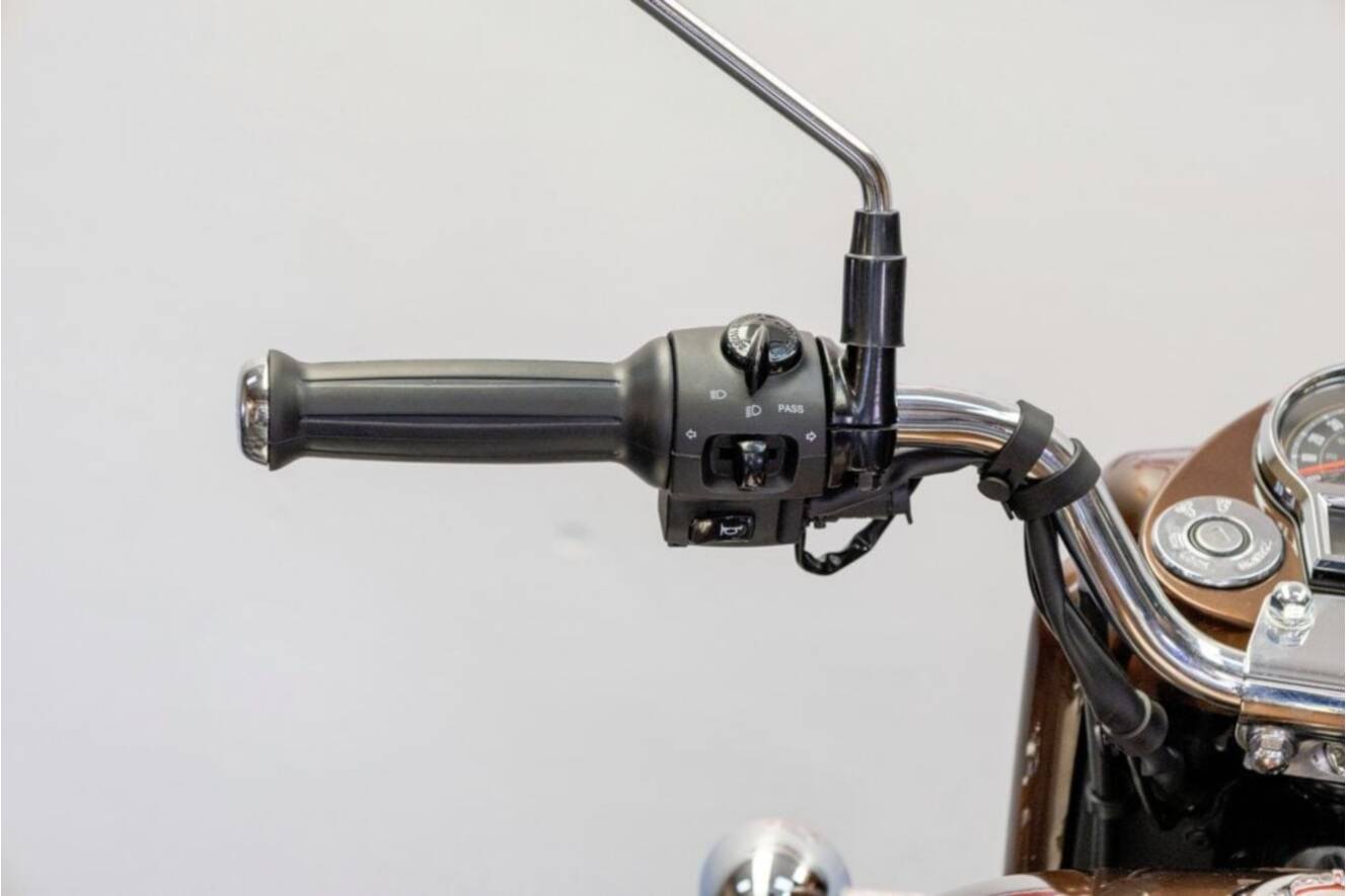 A photo of this 2027 Royal Enfield CLASSIC 350 ABS