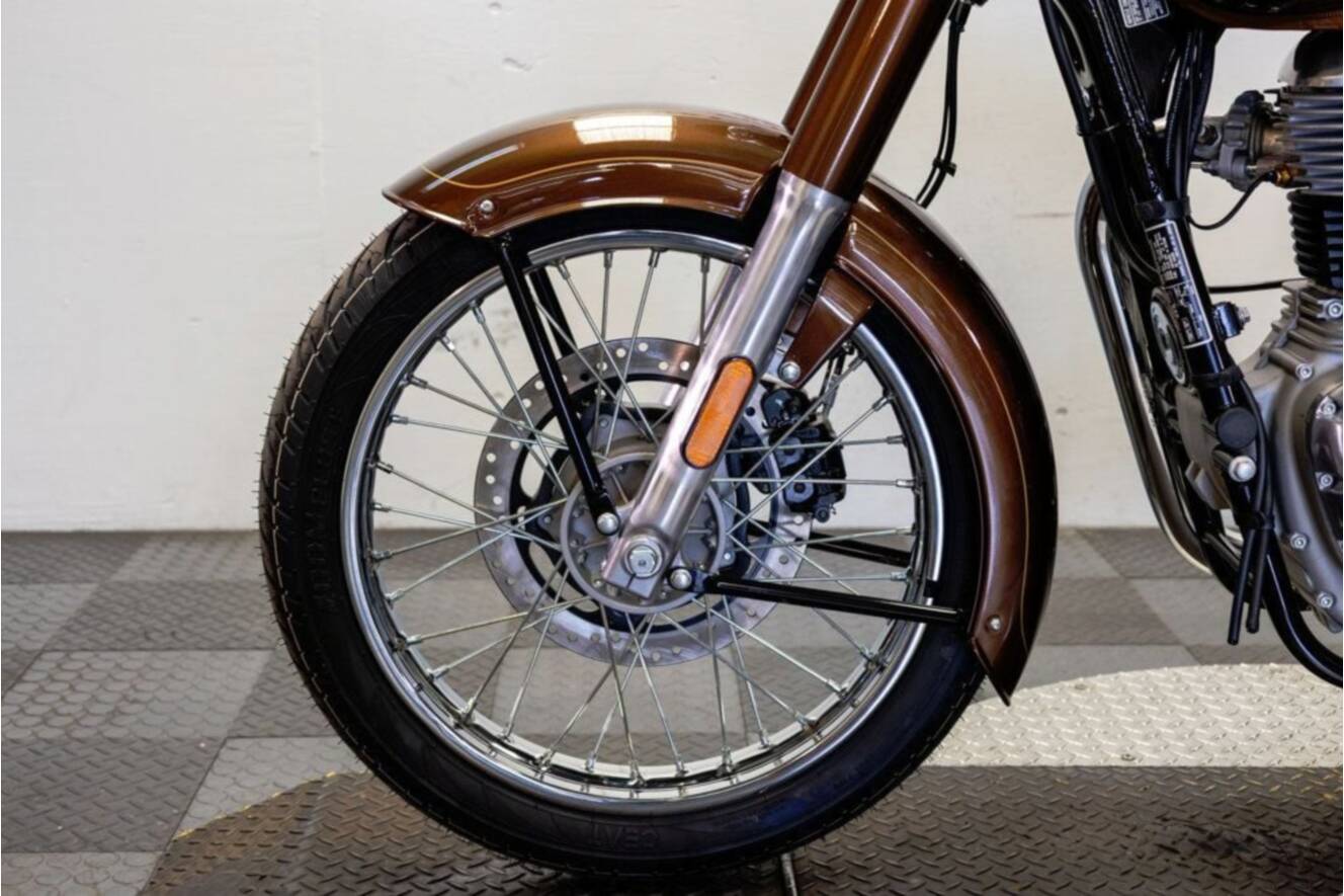 A photo of this 2027 Royal Enfield CLASSIC 350 ABS