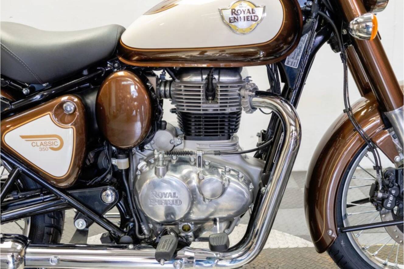 A photo of this 2027 Royal Enfield CLASSIC 350 ABS