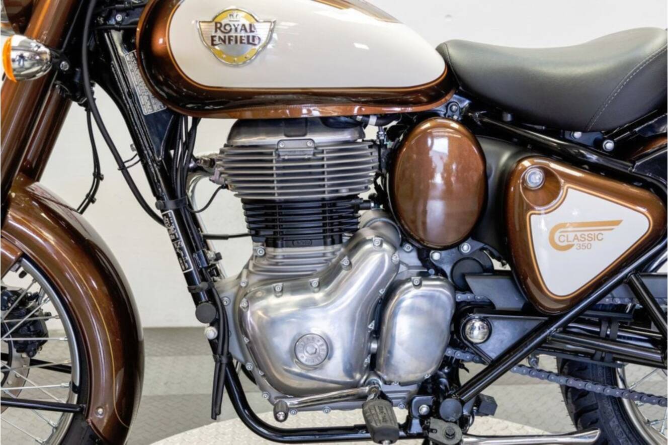 A photo of this 2027 Royal Enfield CLASSIC 350 ABS