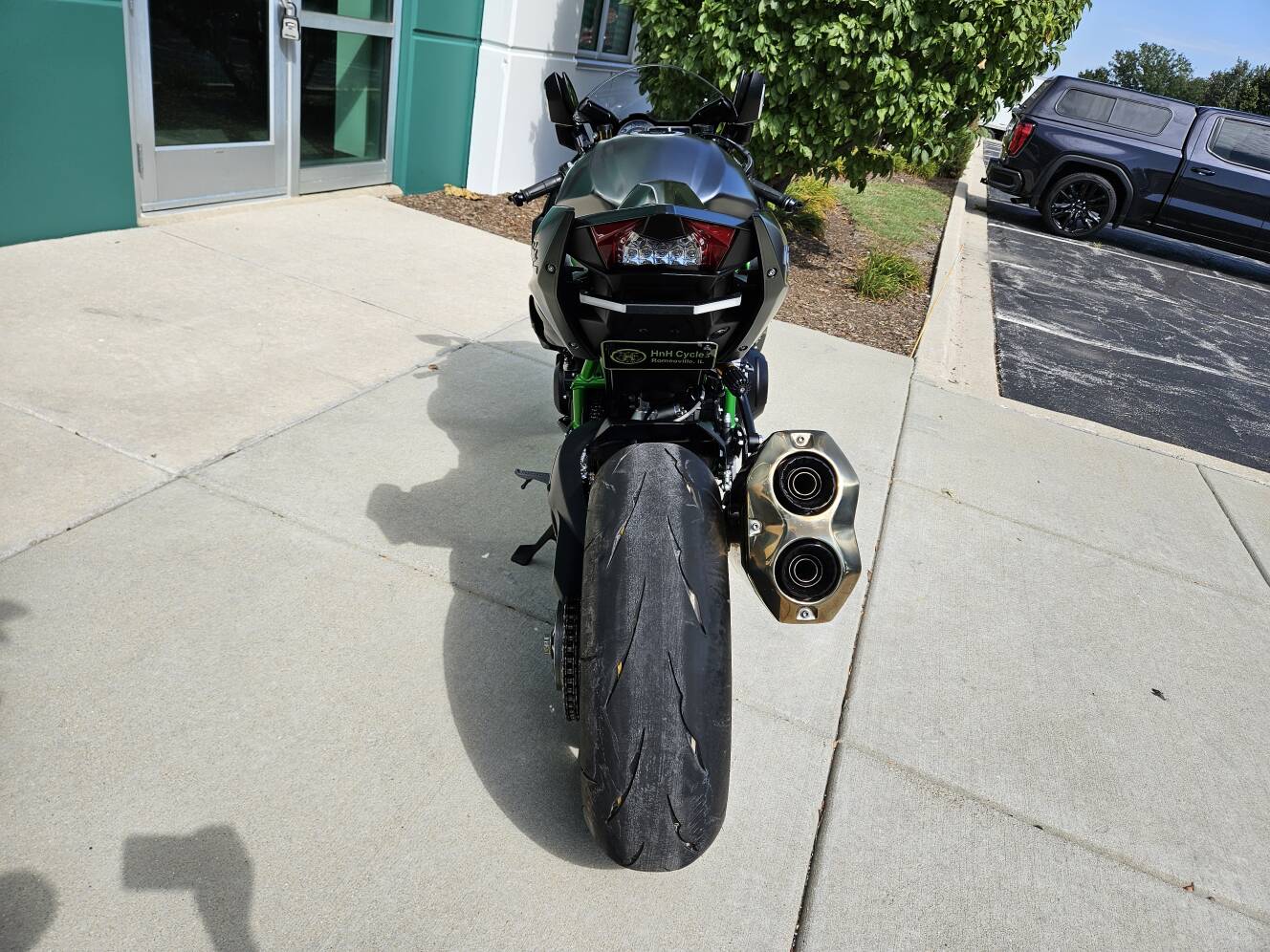 A photo of this 2025 Kawasaki Ninja H2® Carbon ABS