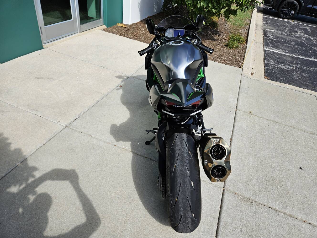 A photo of this 2025 Kawasaki Ninja H2® Carbon ABS