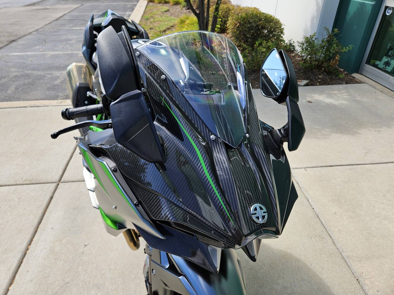 A photo of this 2025 Kawasaki Ninja H2® Carbon ABS