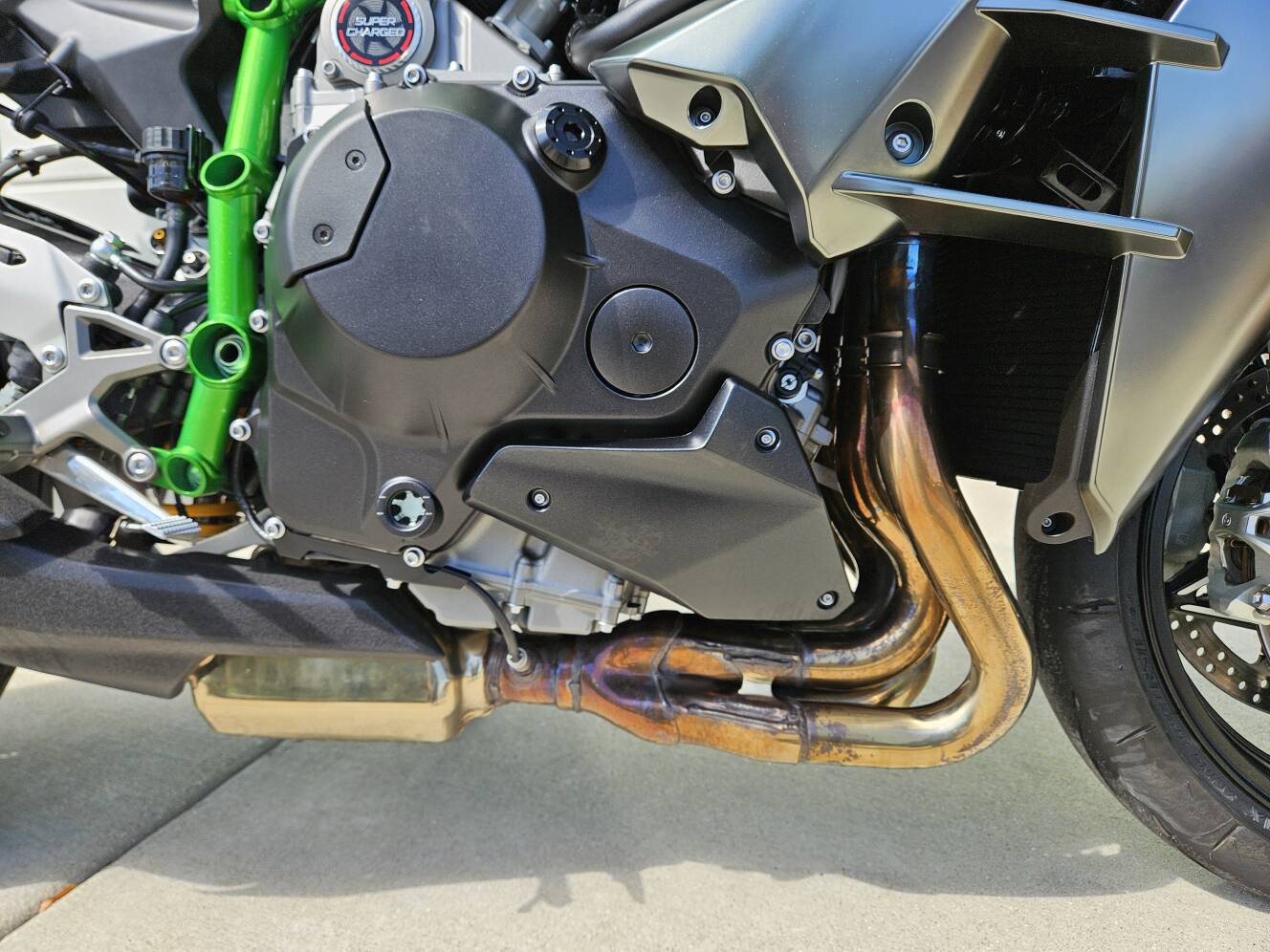 A photo of this 2025 Kawasaki Ninja H2® Carbon ABS