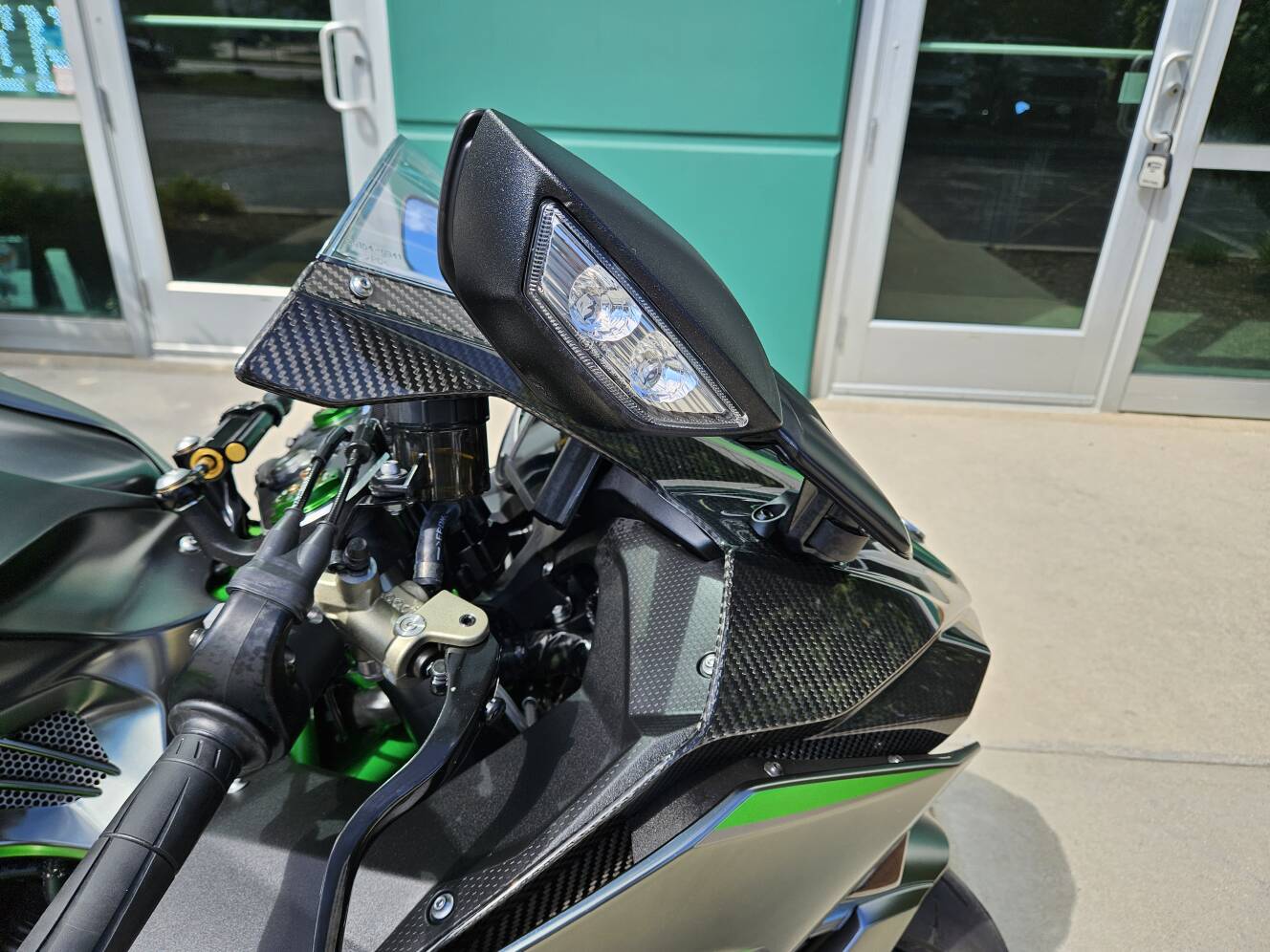 A photo of this 2025 Kawasaki Ninja H2® Carbon ABS