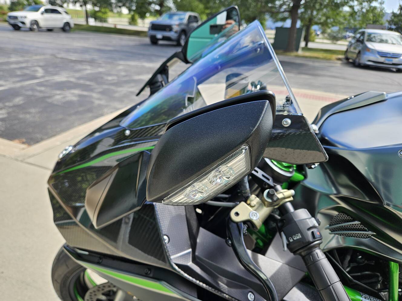 A photo of this 2025 Kawasaki Ninja H2® Carbon ABS
