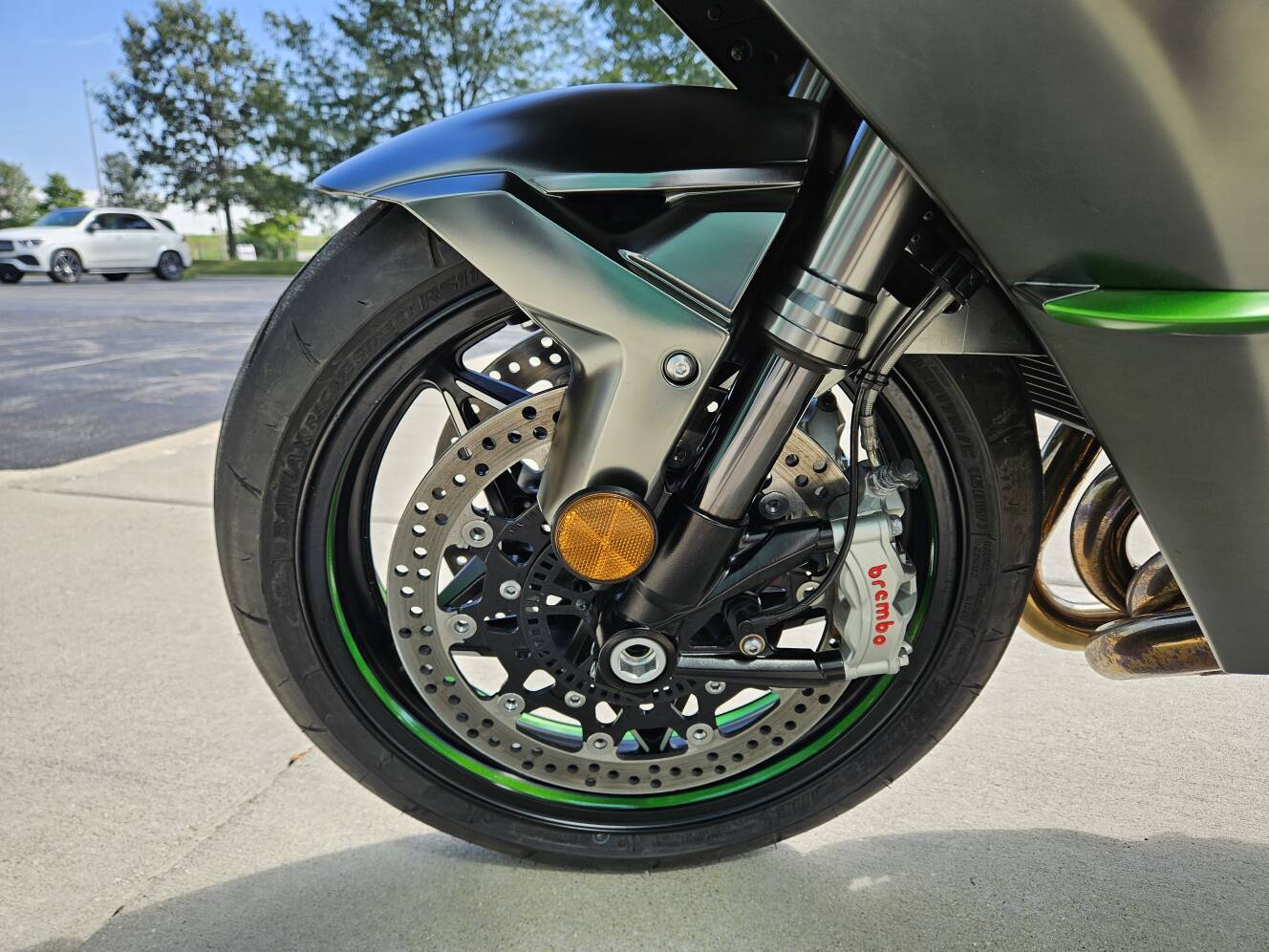A photo of this 2025 Kawasaki Ninja H2® Carbon ABS