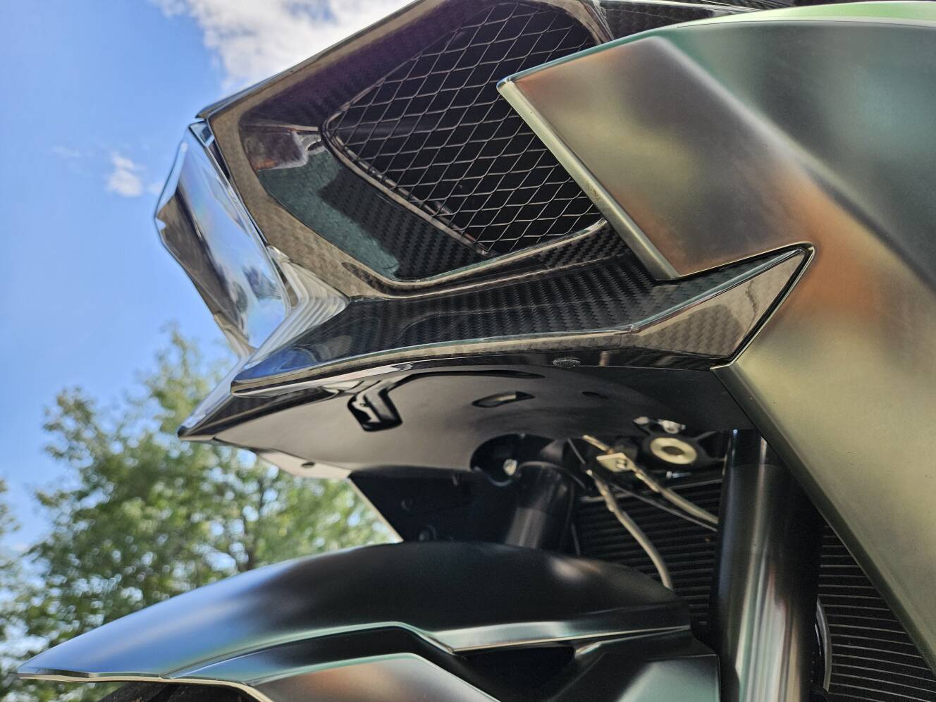 A photo of this 2025 Kawasaki Ninja H2® Carbon ABS