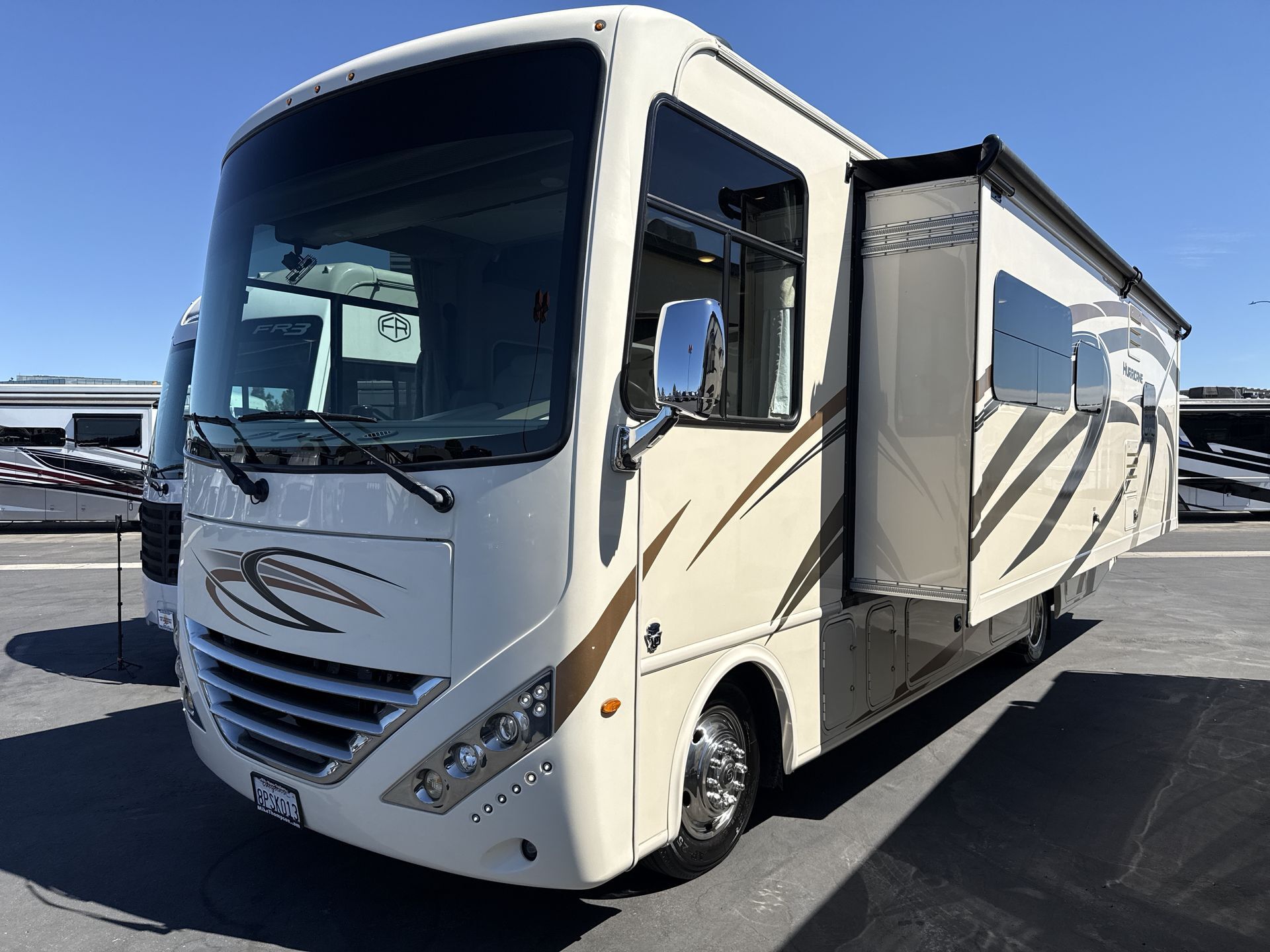 2020 Thor Motor Coach HURRICANE 29M in fountain valley CA