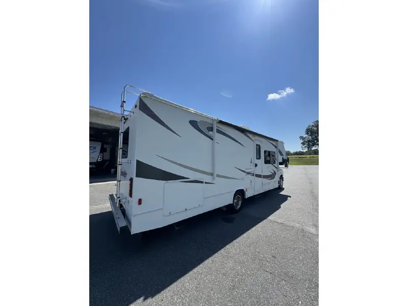 2008 FOREST RIVER SUNSEEKER 2860DS
