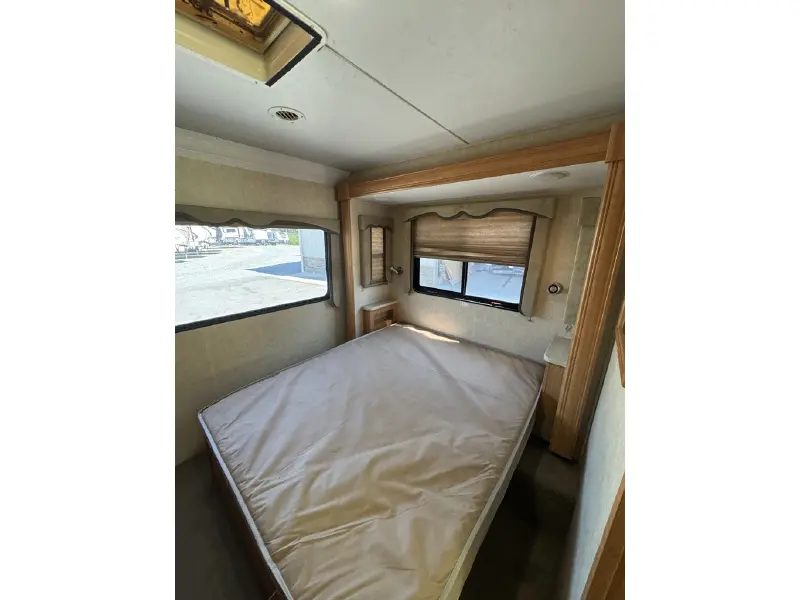 2008 FOREST RIVER SUNSEEKER 2860DS