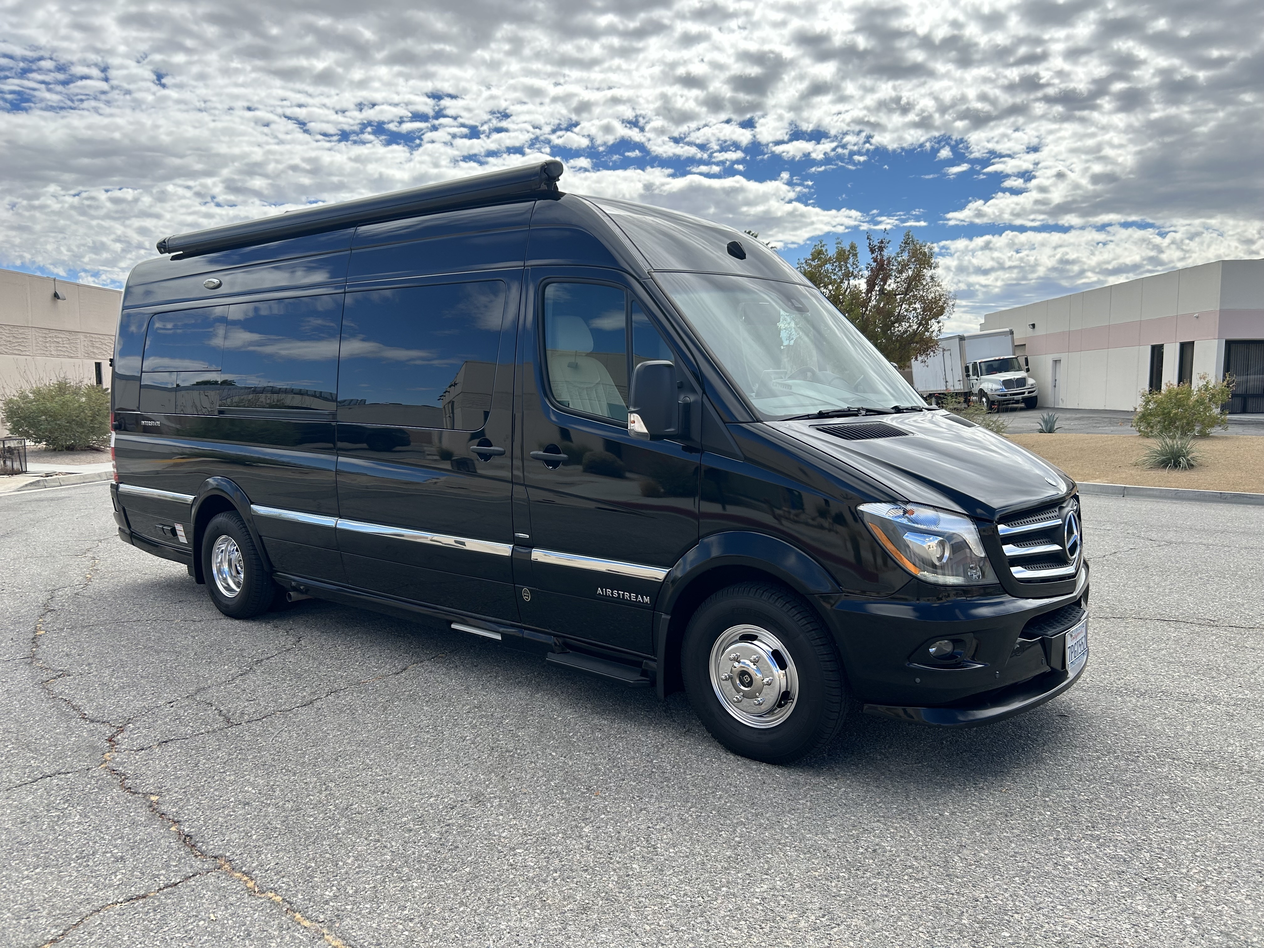 2016 Airstream INTERSTATE 24 GRAND TOUR EXT in cathedral city CA
