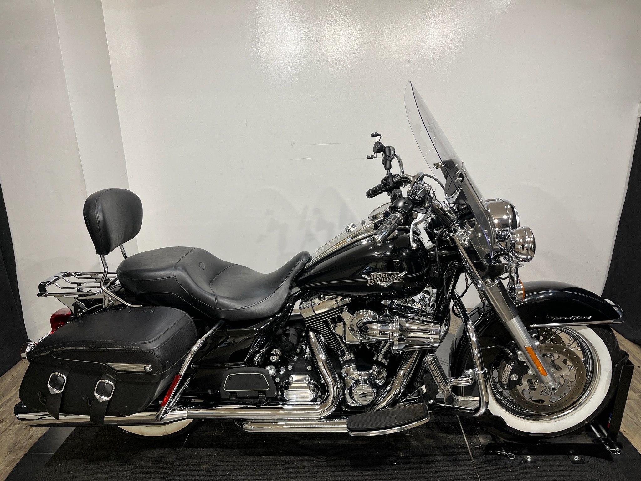 2011 Harley-Davidson Road King® Classic CLASSIC in Wauconda, IL