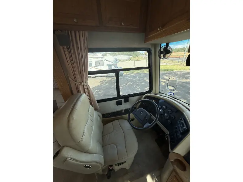 2005 TIFFIN MOTORHOMES PHAETON 38 GH