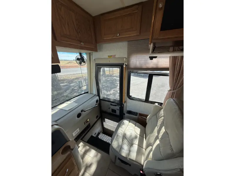2005 TIFFIN MOTORHOMES PHAETON 38 GH
