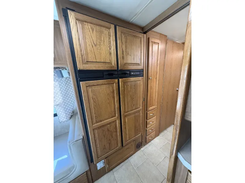 2005 TIFFIN MOTORHOMES PHAETON 38 GH