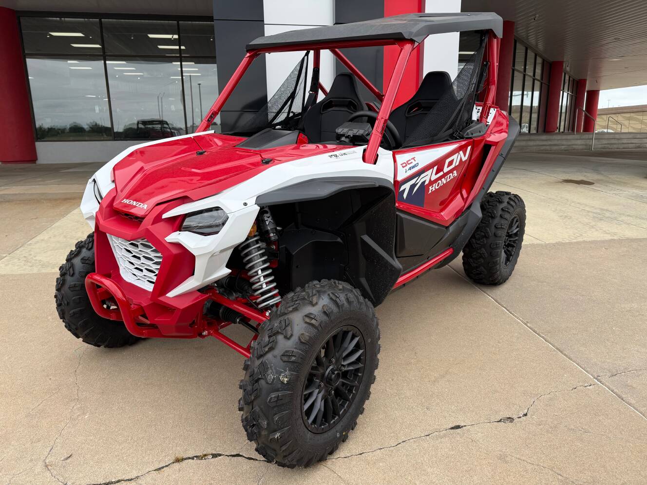 A photo of this 2026 Honda Talon 1000X FOX Live Valve