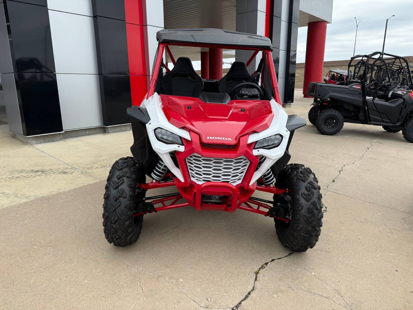 A photo of this 2026 Honda Talon 1000X FOX Live Valve