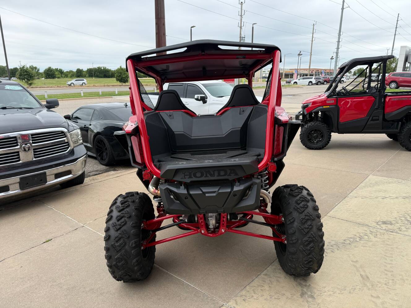 A photo of this 2026 Honda Talon 1000X FOX Live Valve