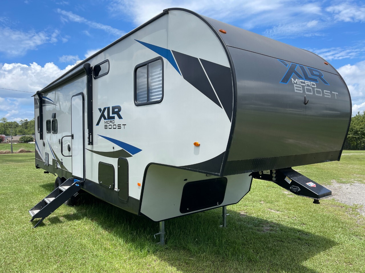 2021 Forest River XLR Micro Boost Travel Trailer 301LRLE in byron GA