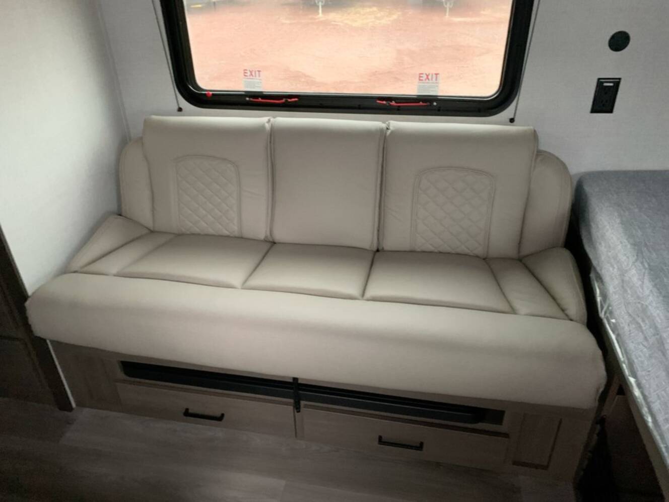 A photo of this 2025 Grand Design Transcend One 151BH