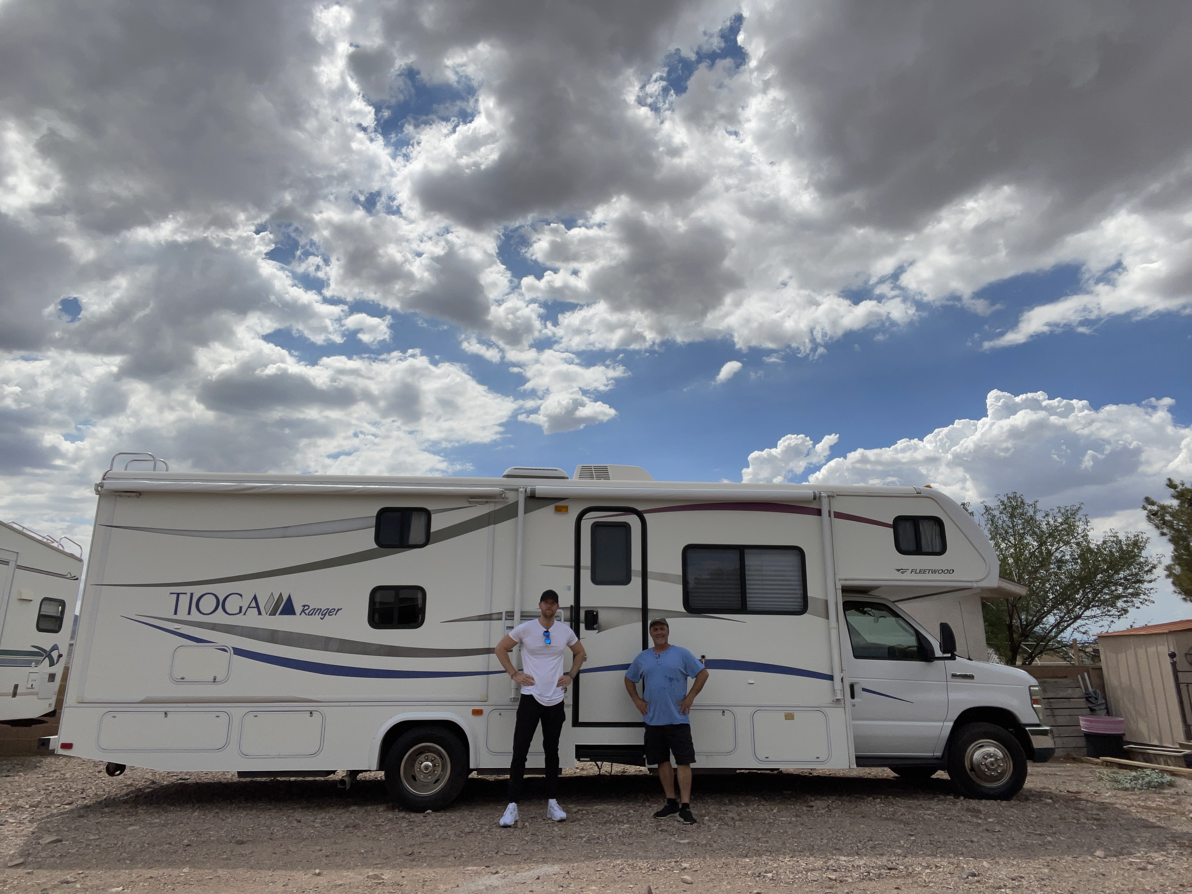 2010 Fleetwood TIOGA RANGER 31N in los angeles CA