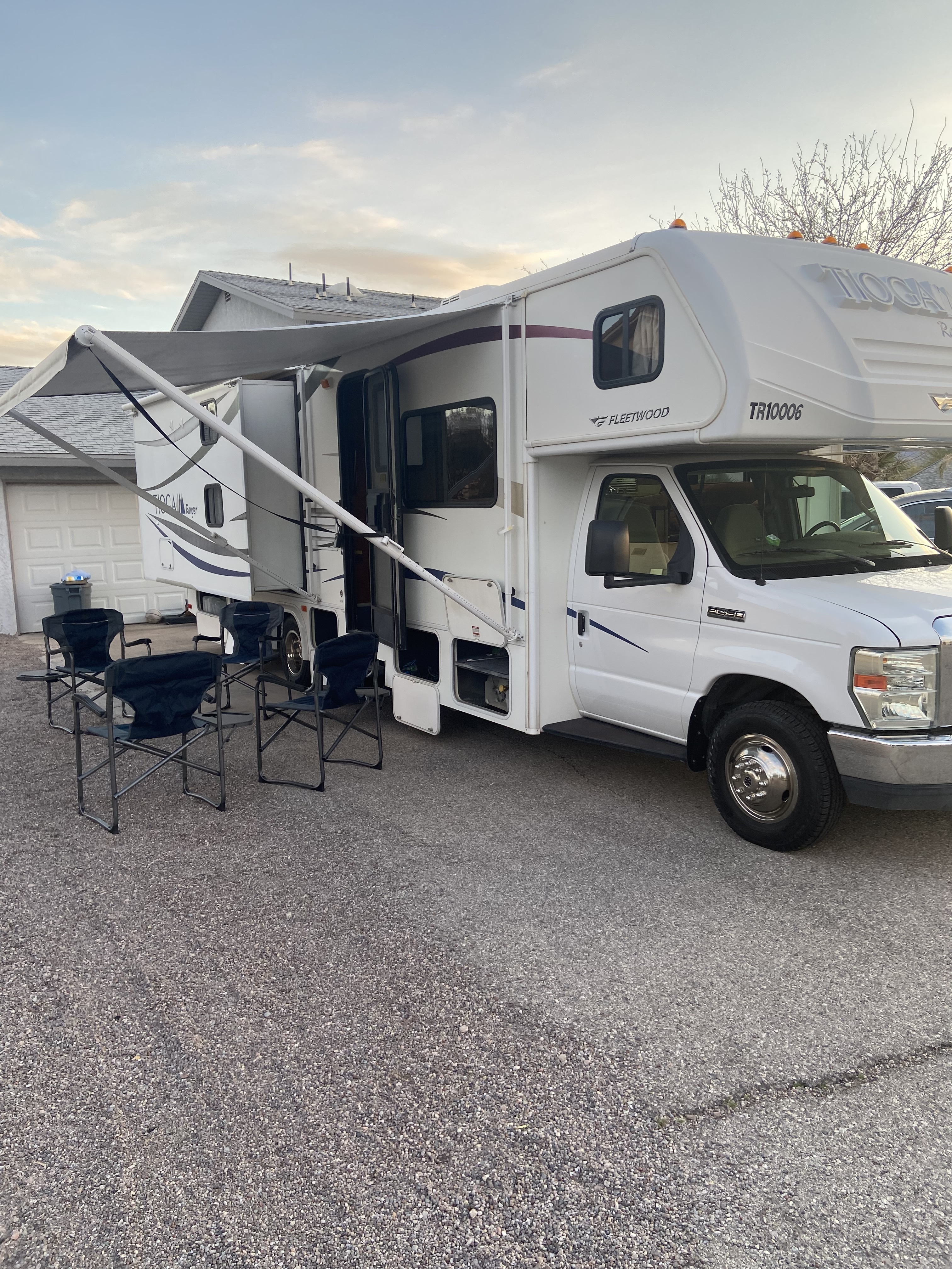 2010 Fleetwood TIOGA RANGER 31N in los angeles CA