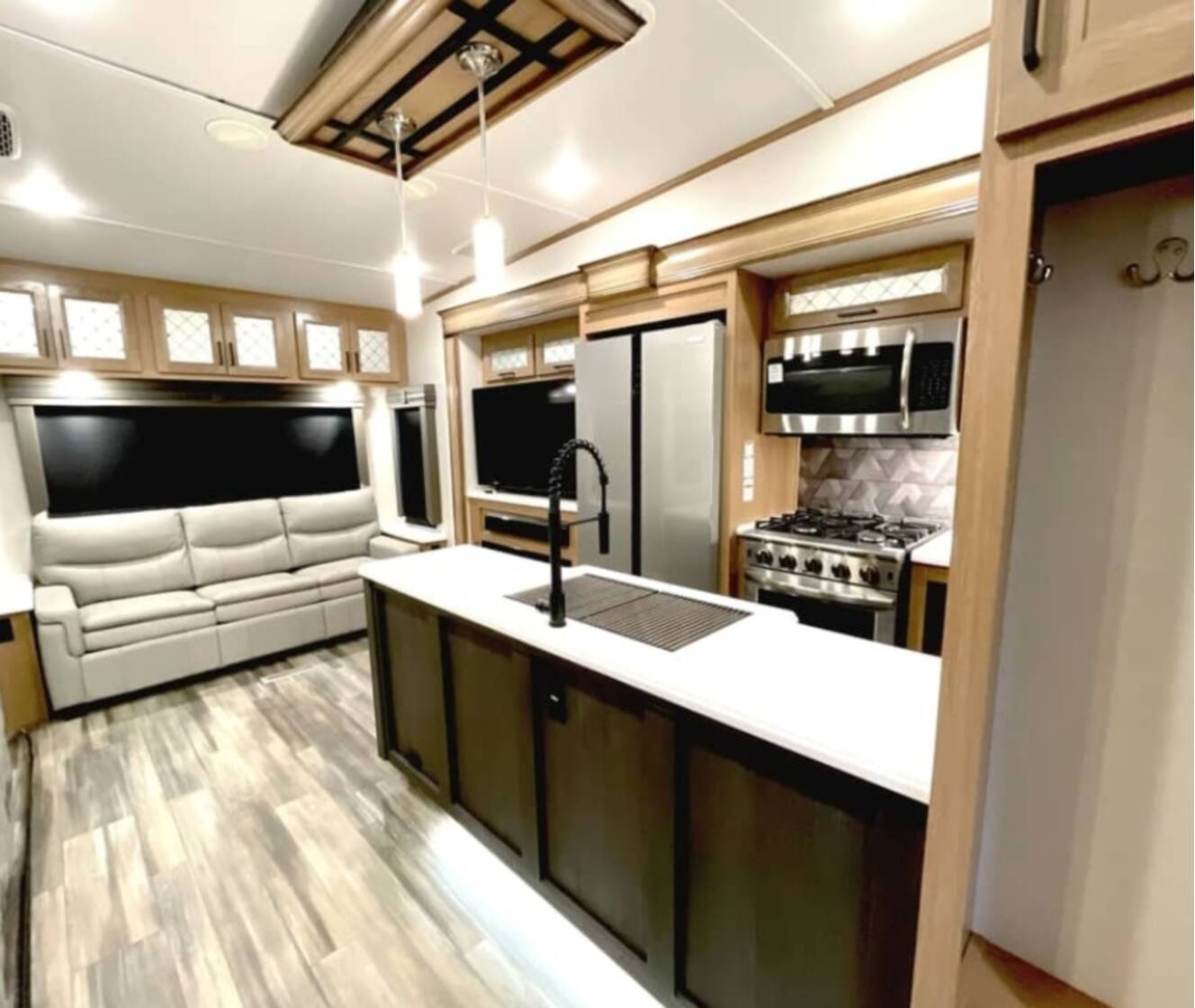 A photo of this 2023 Prime Time SANIBEL 3902WB