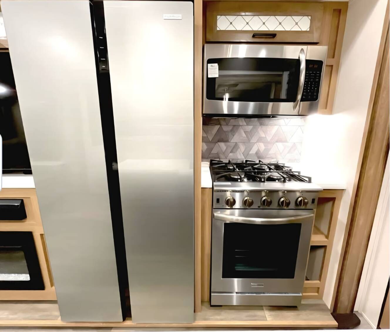 A photo of this 2023 Prime Time SANIBEL 3902WB